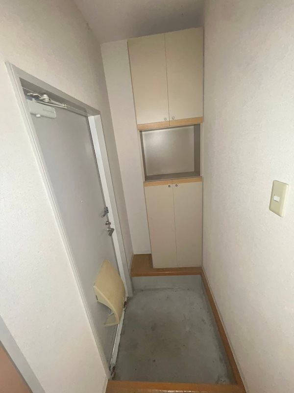 リビング六甲ウエストＢの玄関