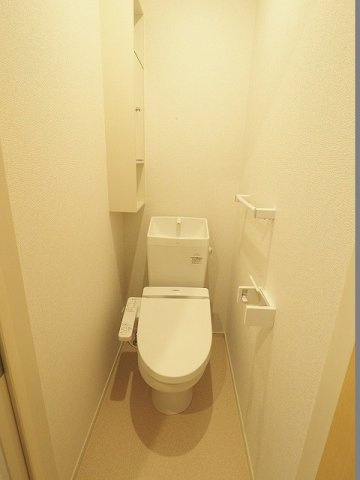 【トイレ】 | Ｊ・サクレ葛原Ⅱ | シンプルで使いやすいトイレです