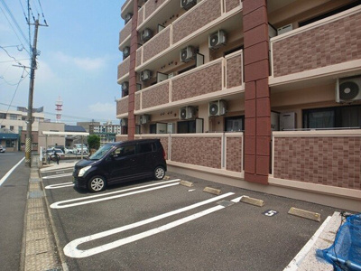 【駐車場】 | ａｕｂｅ春の町 | 駐車スペースもあります