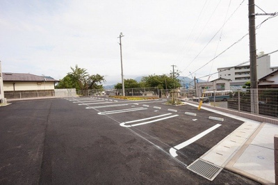 【駐車場】 | ラフィーネ | 駐車場完備です