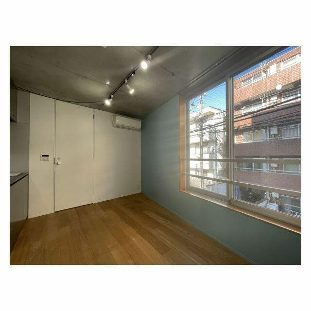 PASEO SANGENJAYA EAST WESTの居間・リビング