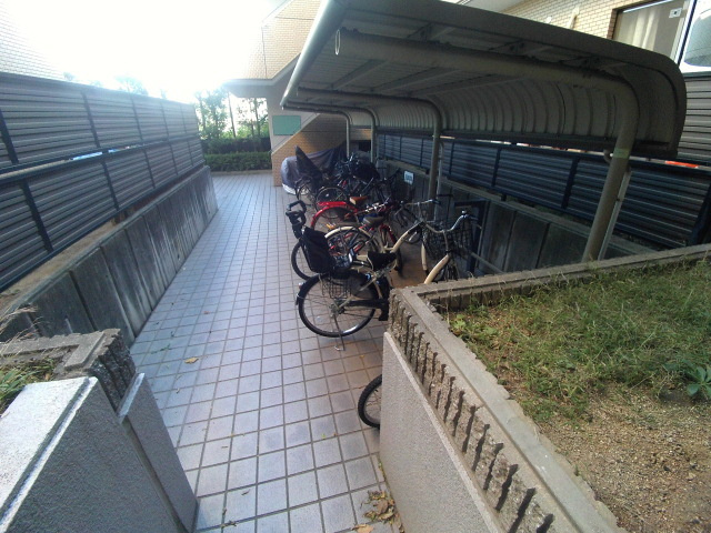シャルマン屋敷本の駐車場