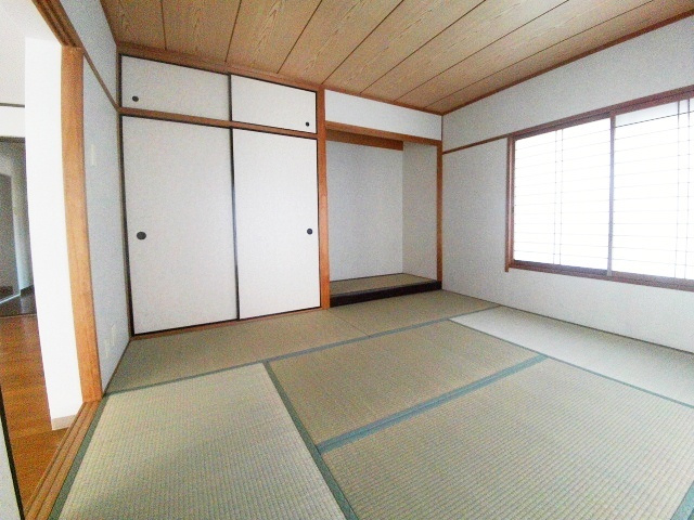 シャルマン屋敷本の居間・リビング