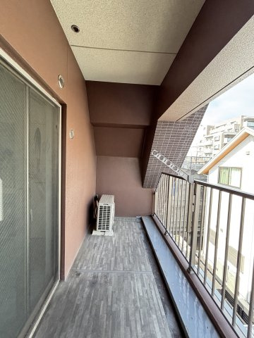 La Poste Maisonのバルコニー