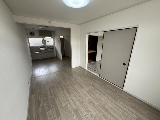 呉川町ハイツの寝室
