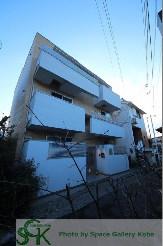 THE CITY 塩屋の外観