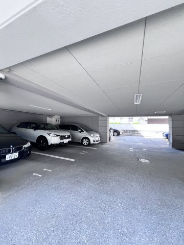 エスペランサ姪浜の駐車場