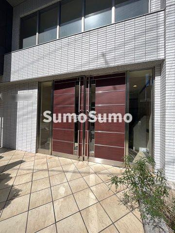 クリスタルグランツ大阪センターSt.のエントランス