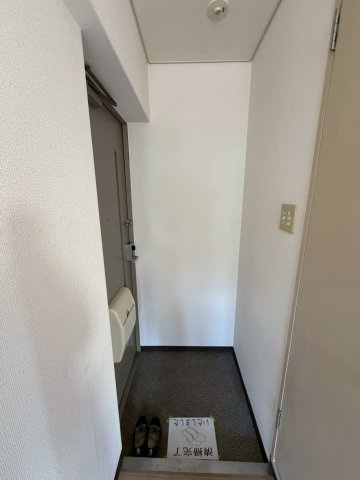 SES本山ハイツ（エスイーエス）の玄関