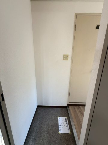 SES本山ハイツ（エスイーエス）の玄関