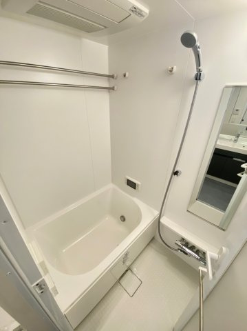 クロスレジデンス阿波座の浴室