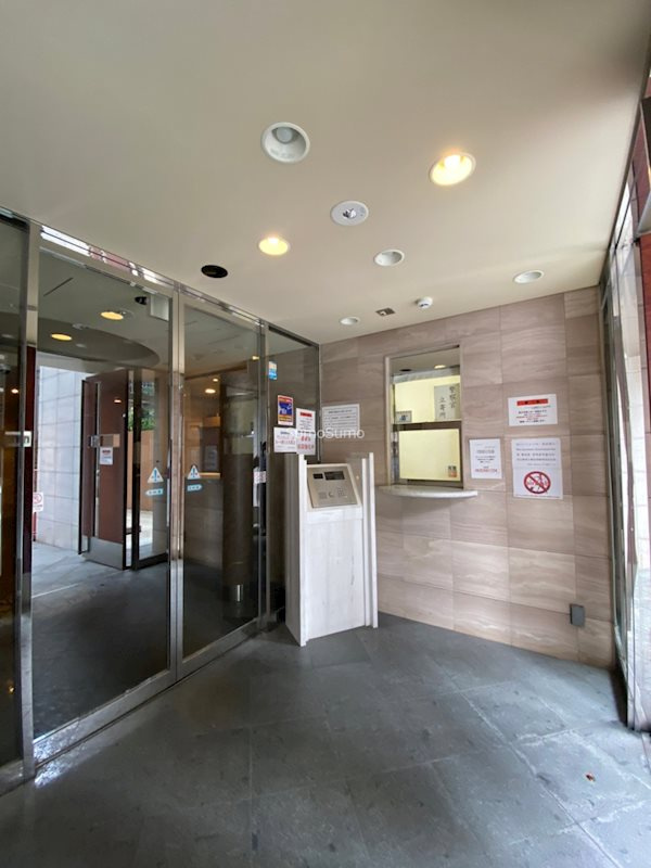 エステムコート心斎橋EASTエリジオンのエントランス