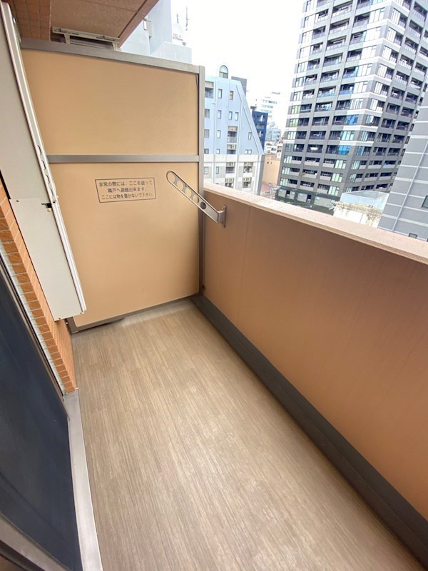 エステムコート心斎橋EASTエリジオンのバルコニー