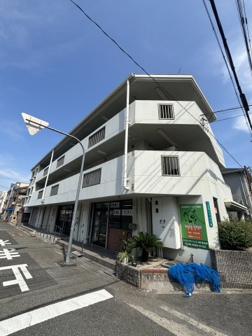 成小路ハイツの外観