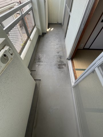成小路ハイツのバルコニー