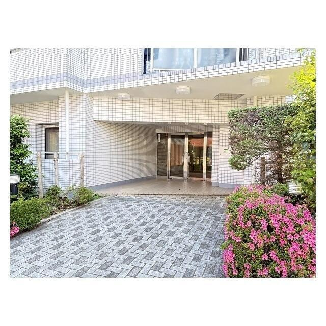 ファシネス玉川台のエントランス
