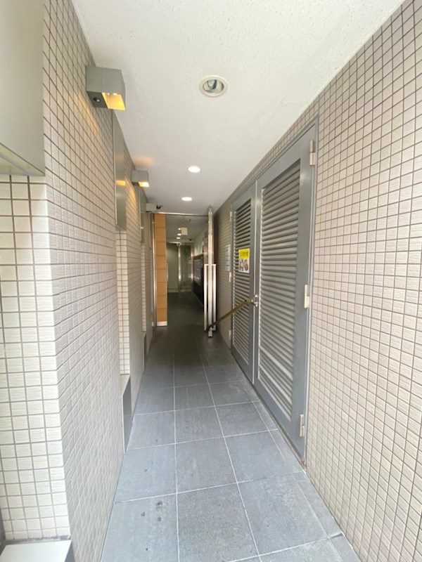 ディオレクレスト東心斎橋のエントランス