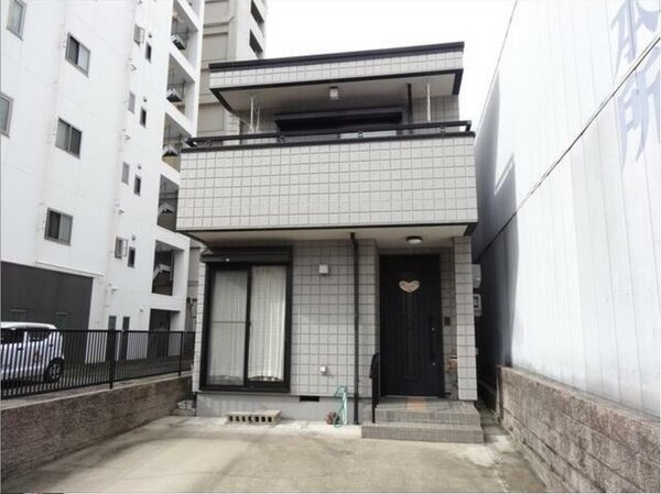泉二丁目貸家の外観