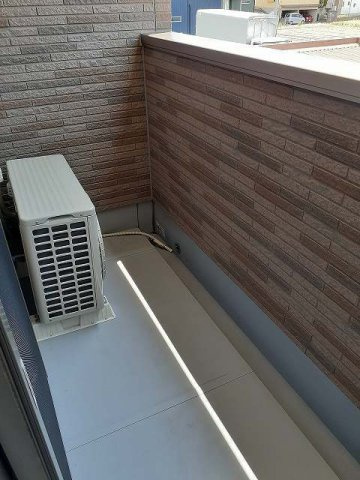 エルディム川端のバルコニー