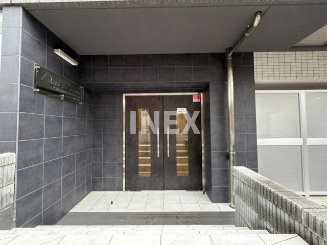 横浜市南区庚台の賃貸マンションのエントランス