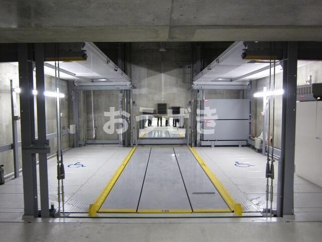 日神デュオステージ馬車道の駐車場