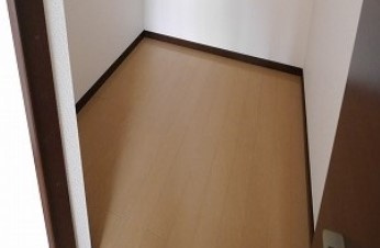 横浜市保土ケ谷区保土ケ谷町１丁目のアパートの収納
