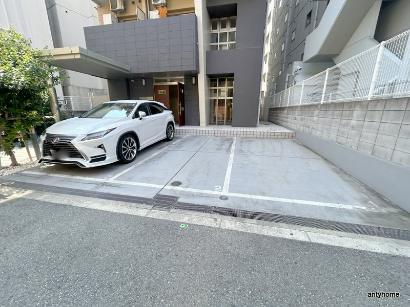 CASSIA塚本　仲介手数料無料の駐車場