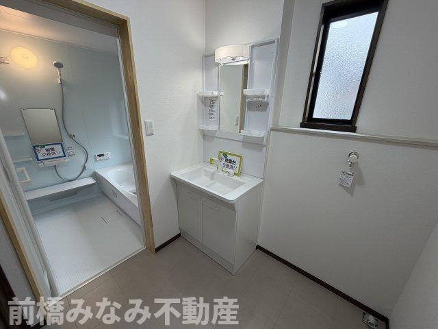 【中古】前橋市鳥取町　３LDK＋Sの独立洗面台|独立洗面台、朝の身支度には欠かせません