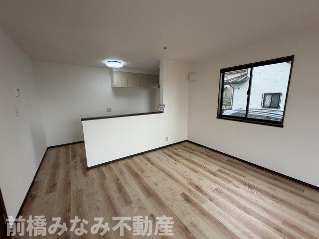 【中古】前橋市鳥取町　３LDK＋Sの居間・リビング|おしゃれな居間です