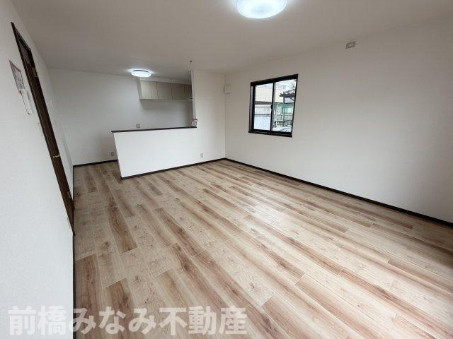 【中古】前橋市鳥取町　３LDK＋Sの居間・リビング|おしゃれな居間です