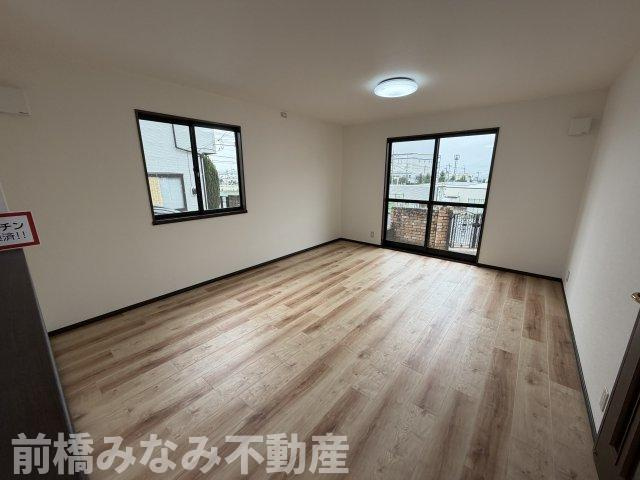 【中古】前橋市鳥取町　３LDK＋Sの居間・リビング|おしゃれなリビングです