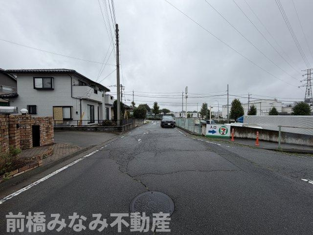 【中古】前橋市鳥取町　３LDK＋Sの前面道路含む現地写真|前面道路含む現地写真です