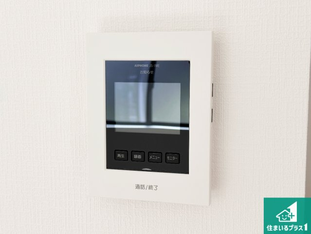 姫路市苫編　第2期　新築一戸建ての防犯設備|カラーモニターインターホン！声だけでなく来訪者の姿や顔がモニターで確認できるので、小さなお子様がいらっしゃるご家庭でも安心できます！