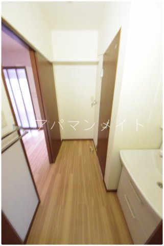 【設備】 | 鳥が丘ハイツ | 室内洗濯機置場になります。
