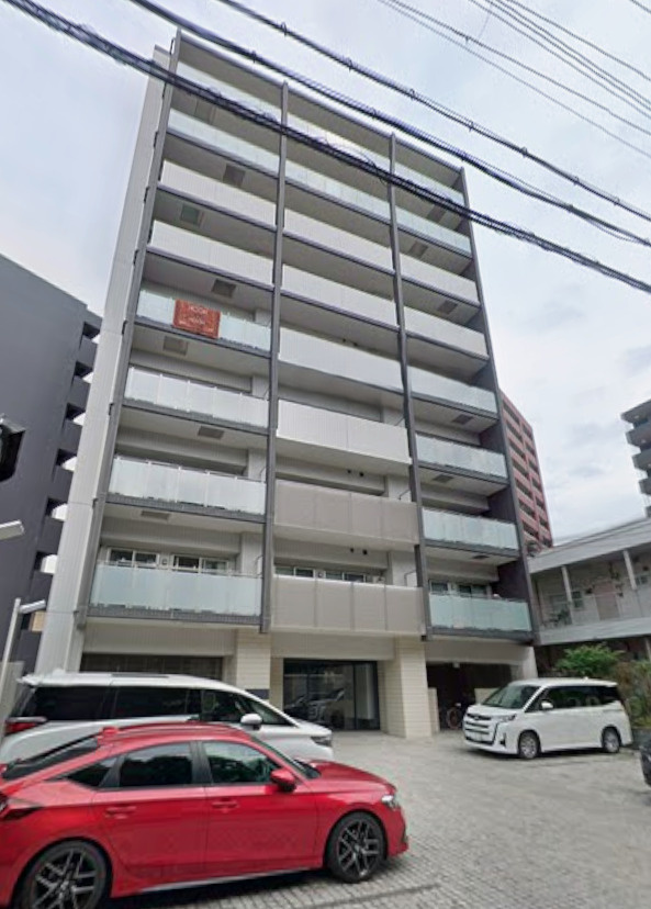 ロイヤルカーサ江坂東の外観
