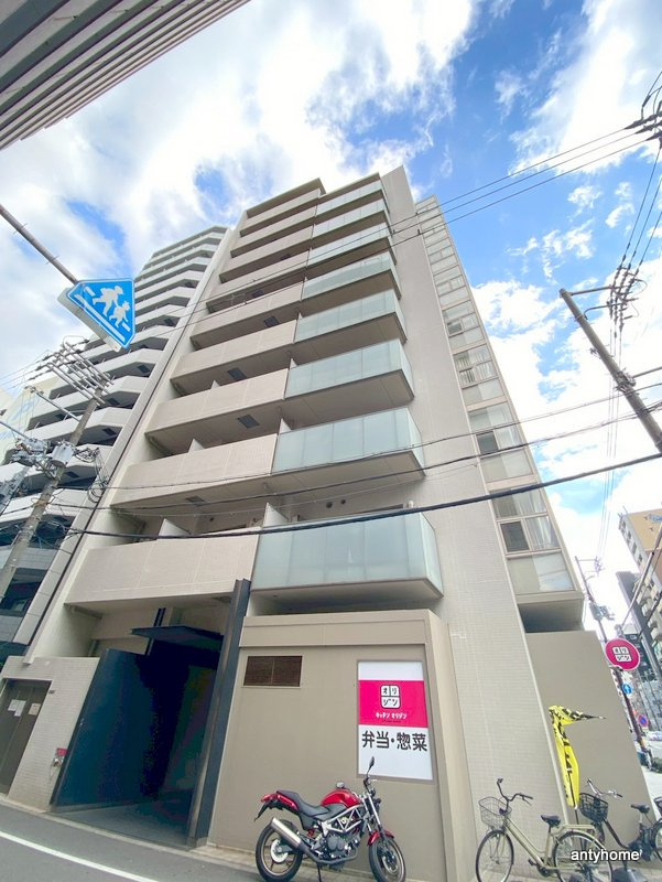 W.O.B HONMACHI-WEST　仲介手数料無料の外観