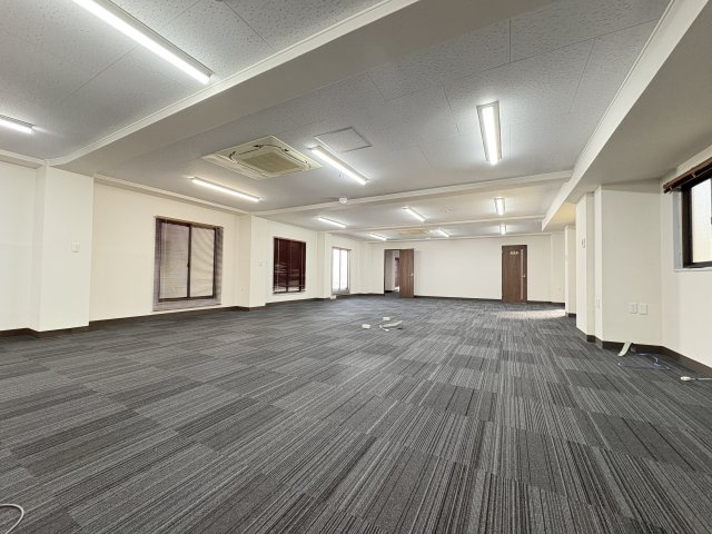 富士前ビルの内装