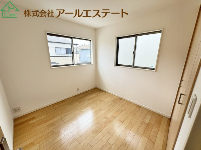 加古川市野口町水足　　中古戸建の寝室