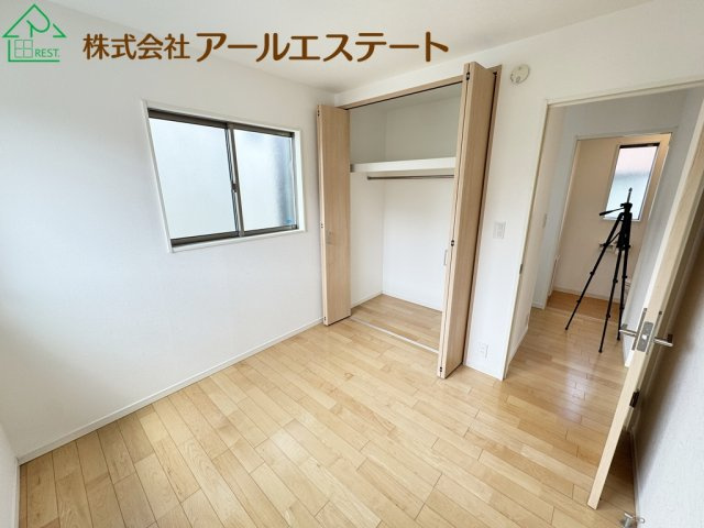 加古川市野口町水足　　中古戸建の寝室