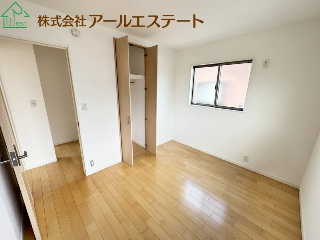 加古川市野口町水足　　中古戸建の子供部屋