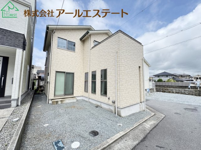 加古川市野口町水足　　中古戸建の駐車場