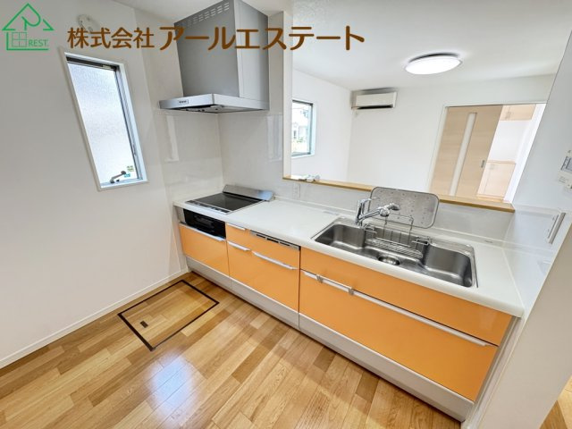 加古川市野口町水足　　中古戸建のキッチン