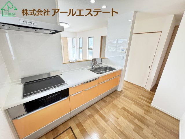 加古川市野口町水足　　中古戸建のキッチン