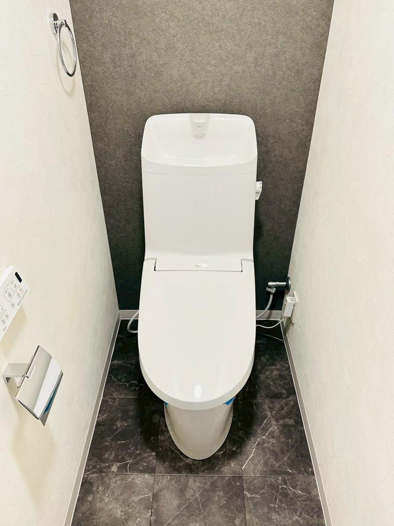 グリーンハイツ十三のトイレ|ゆったりとした空間のトイレです