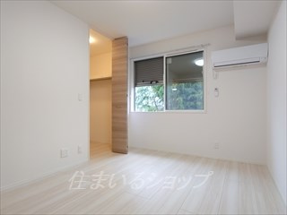 プリマベーラの寝室|寝室にもエアコンあり