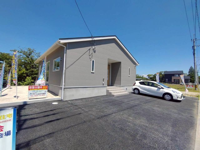 柳川市弥四郎町の新築一戸建の駐車場