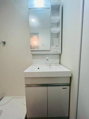 高柳1丁目　中古一戸建ての独立洗面台|シャワー付き洗面化粧台
■物件内覧・資金計画相談・住宅ローン相談、リフォーム相談、お問合せ受付中■
※当日・翌日のご内覧、ご相談はお電話でのお問合せがスムーズです！