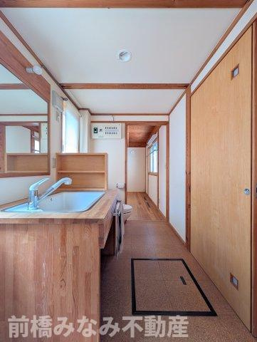 【中古】玉村町下新田　２LDK＋Sの独立洗面台|朝の支度にも助かる、独立の洗髪洗面化粧台