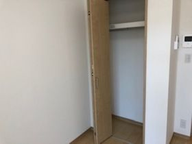 横浜市中区大和町１丁目のアパートの収納