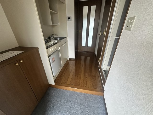 岸和田市宮前町の賃貸マンションの玄関